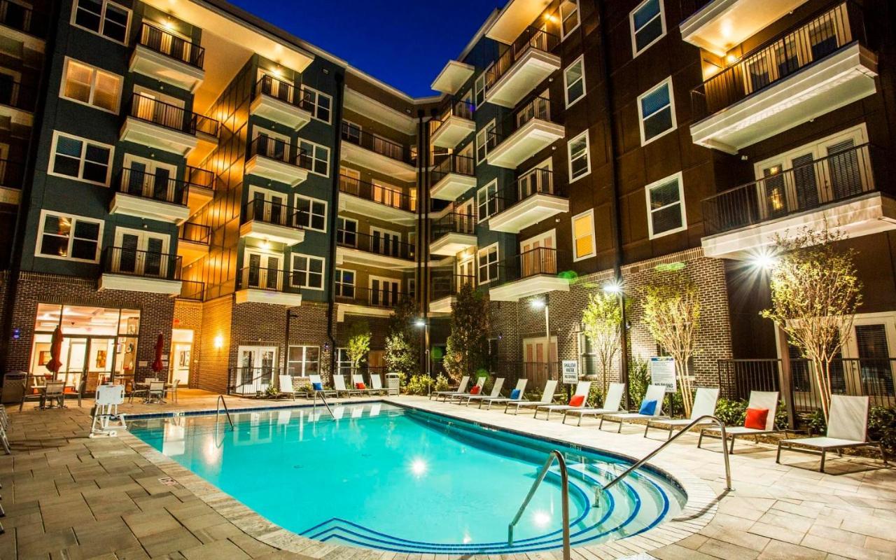 Premium Apartments And Studios At Midtown 205 In Charlotte Exterior photo